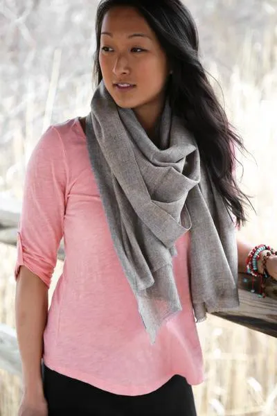 100% Cashmere Scarf in Grey