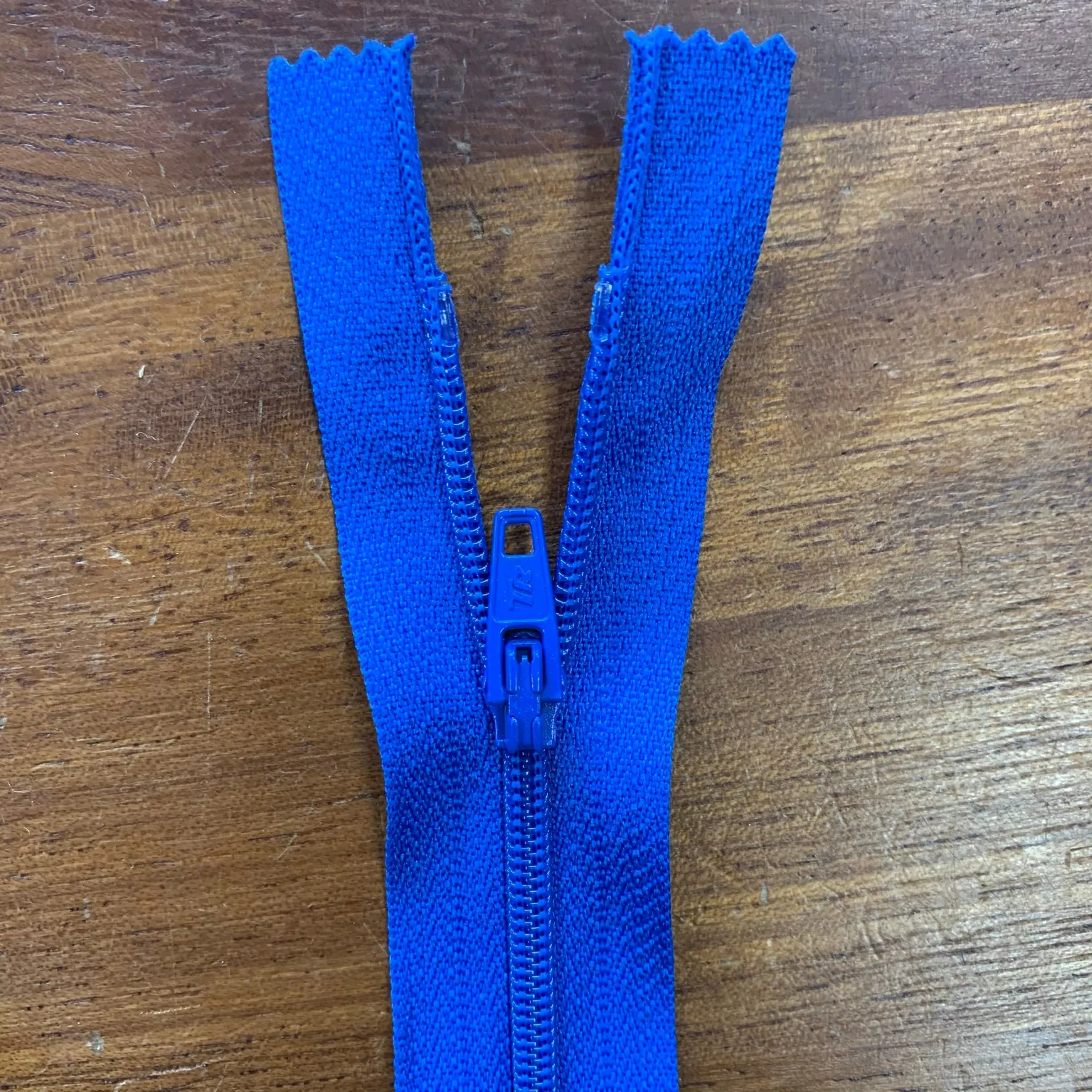 10" / 20cm Nylon Zip  - Select Colour