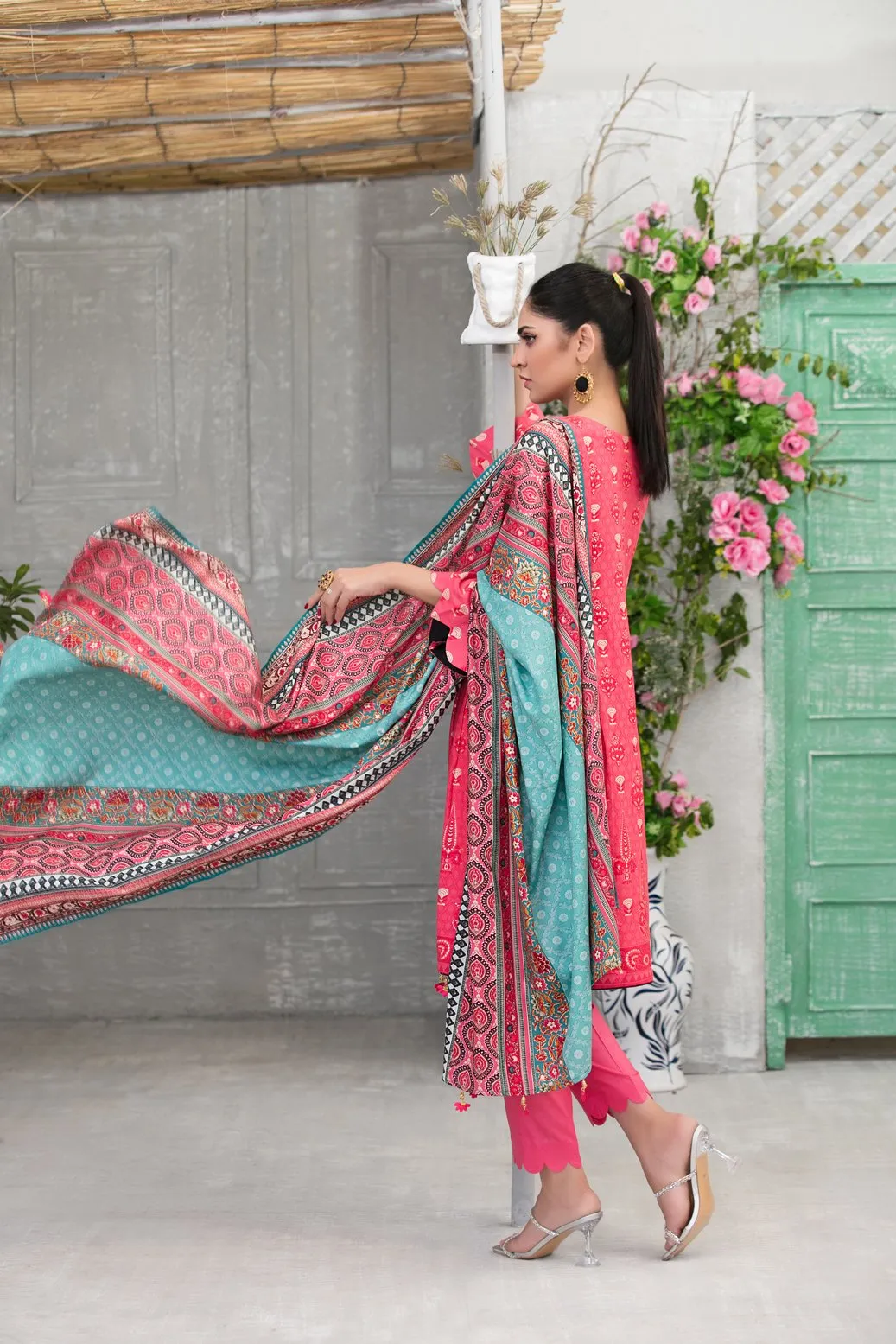 Amna Sohail Moorea Linen Collection by Tawakkal – D-5994