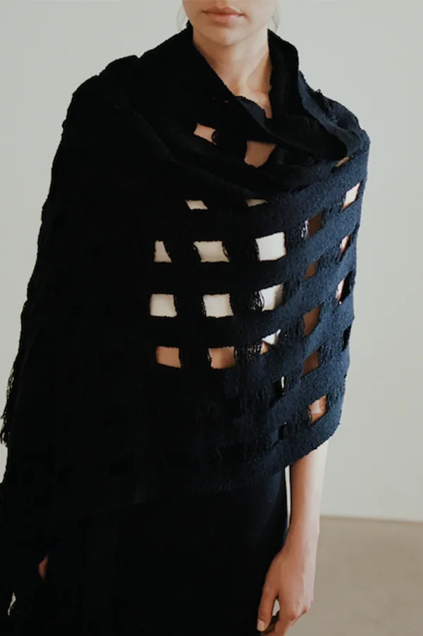 Handwoven Grid Wrap in Black (Sold out)